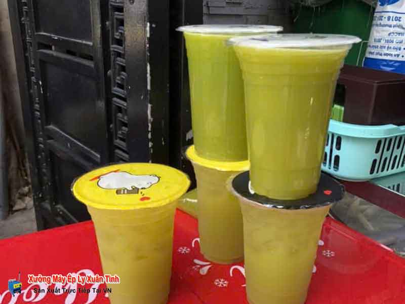 chọn ly nhựa đựng nước mía